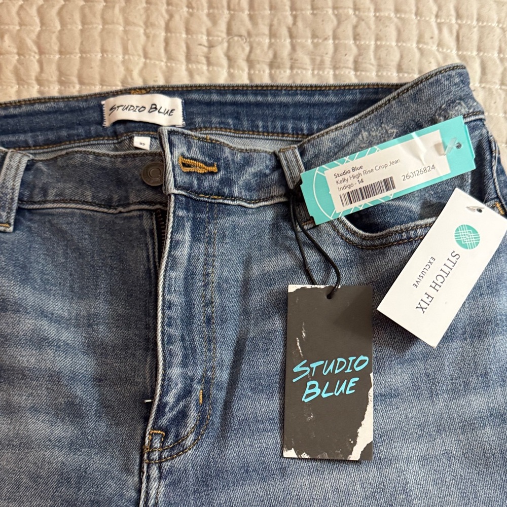 Studio Women's Classic Blue Cropped Jeans